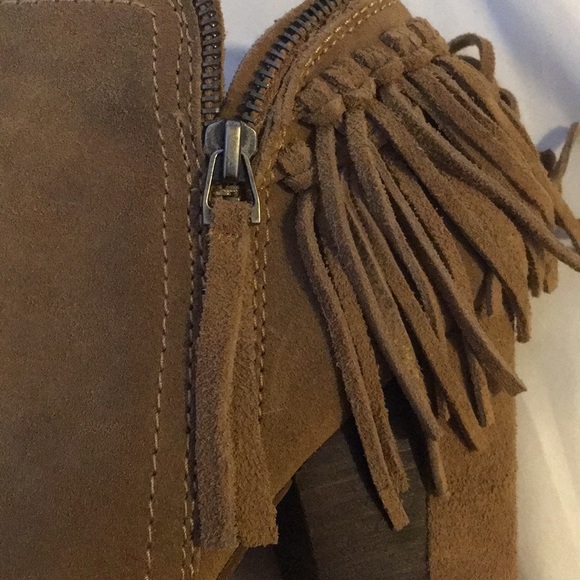 Dolce Vita Cognac suede open toe booties. - Picture 7 of 8